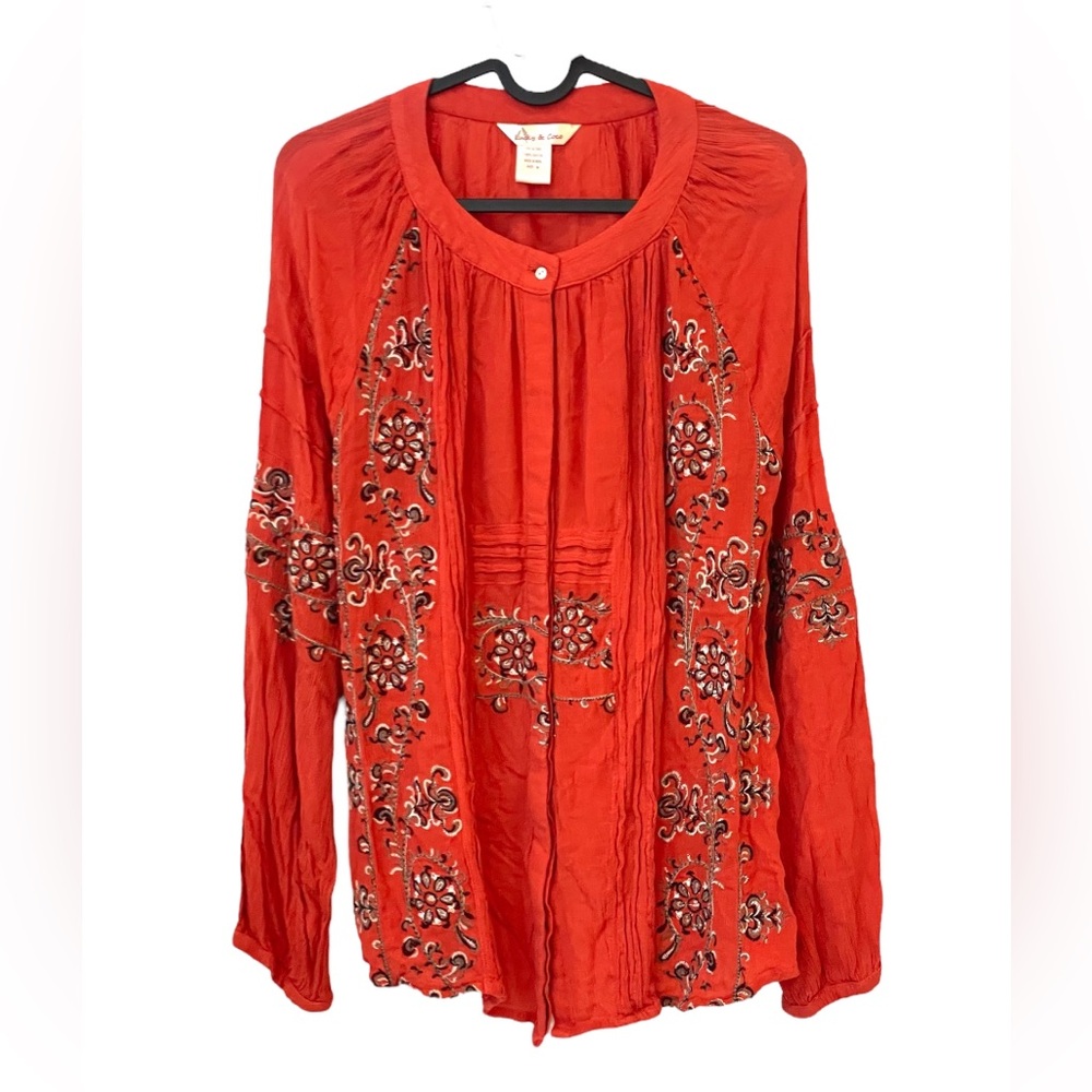 Folkloric embroidered peasant blouse/tunic
